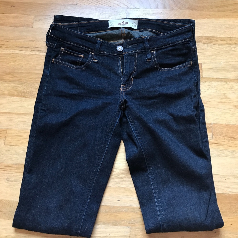NWOT Hollister skinny jeans. - Picture 2 of 3