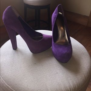 Purple suede heals