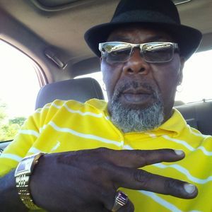 Meet your Posher, Larry