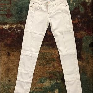 White denim jeans