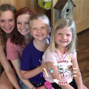 Meet your Posher, Jenessa