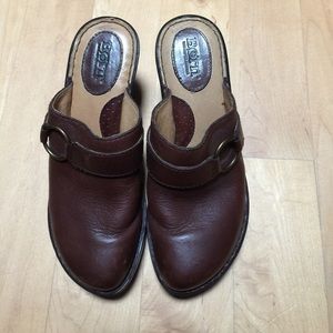 Born brown shoes