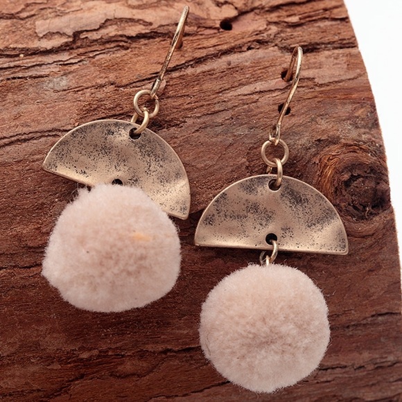 Pom Pom my World - Picture 2 of 3