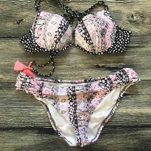 Victoria's Secret push up bikini 36B Large bottoms
