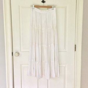 White flowy skirt