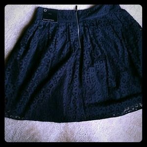 Banana Republic size 0 eyelet black skirt