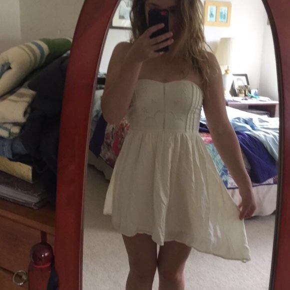 URBAN OUTFITTERS strapless dress - Picture 2 of 6