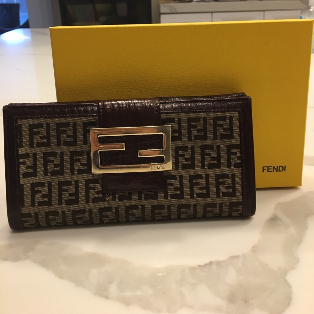 Fendi wallet P.Foglio