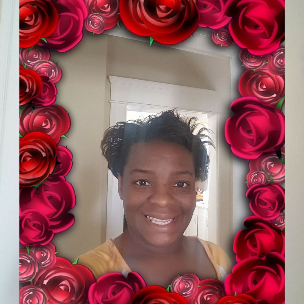 Meet your Posher, Mzgiggles