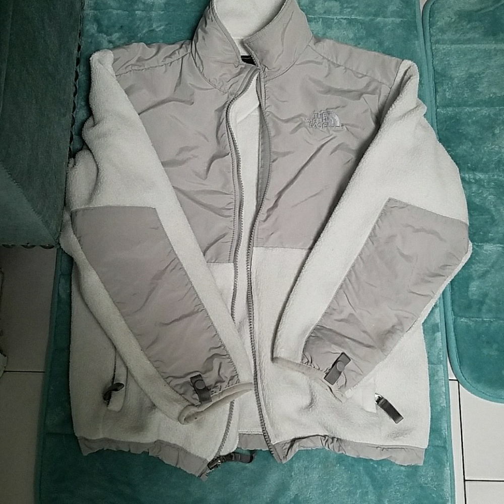 North Face Denali in White and Silver Gray color.