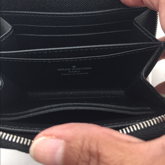 Louis Vuitton Black Epi Small Wallet! - Picture 3 of 6