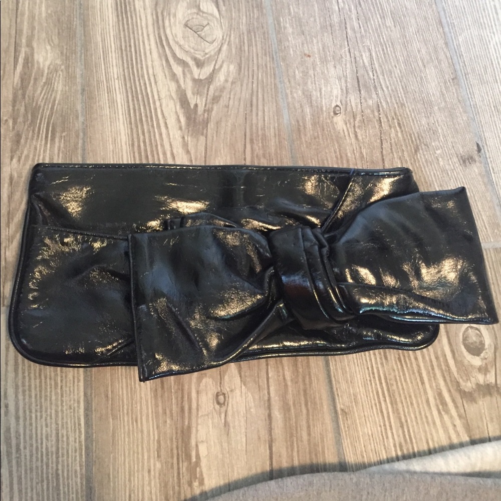 Black clutch with SUPER CUTE bow!