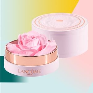 Lancôme La Rose â poudrer rose shaped highlighter