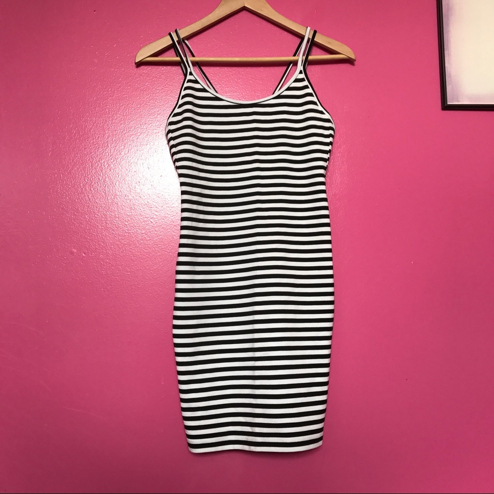 H&M Causal Fitted Dress