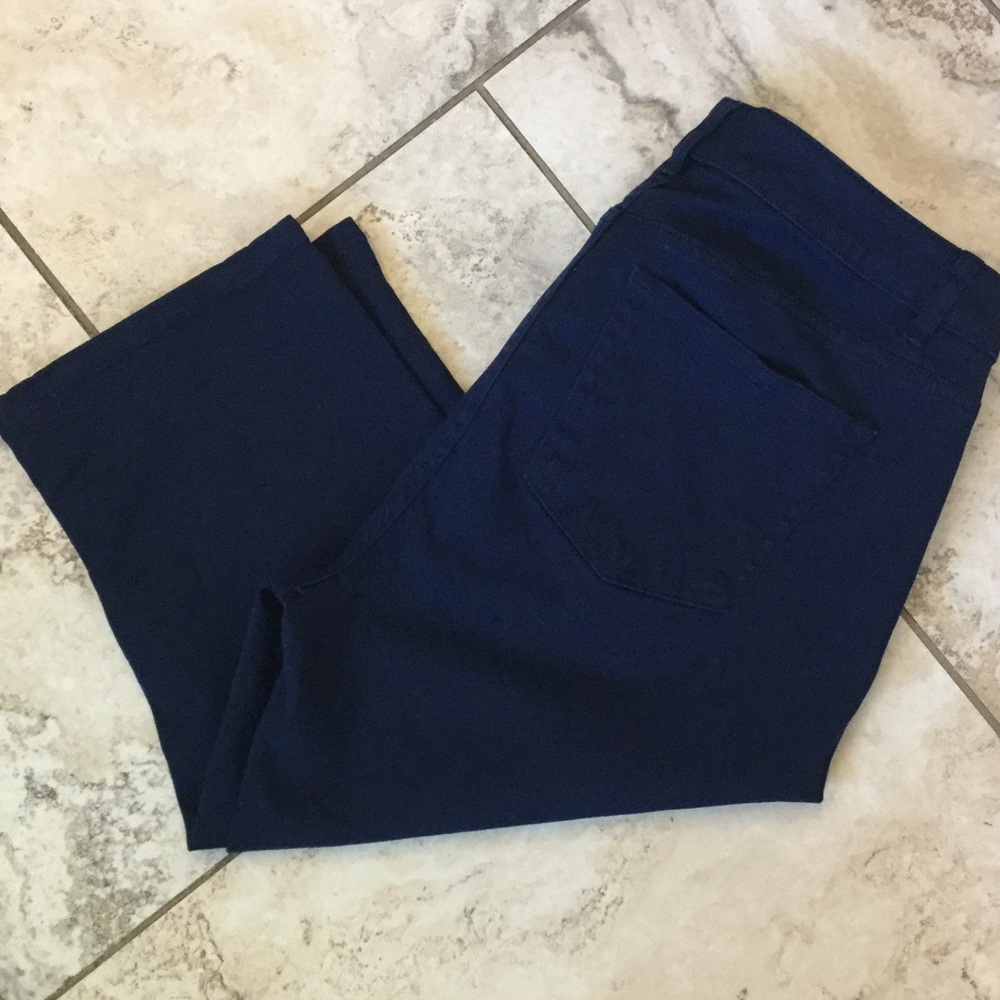 Reduced! Navy denim capris