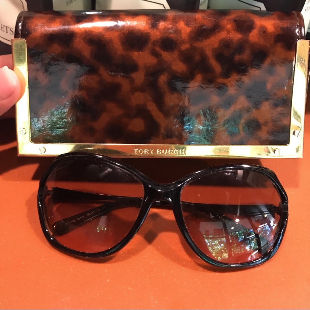 Tory burch Sunglasses❌❌❌❌❌SoLD❌❌❌👏🏼