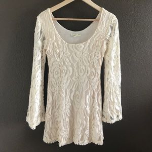 Staring at Stars UO Lace Bell Sleeve Mini Dress