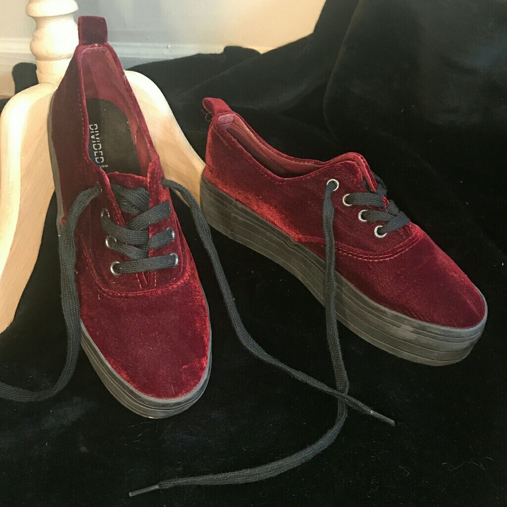 Platform shoes