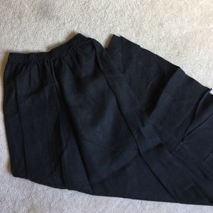 *5/$25* Black linen skirt with ruffles on bottom