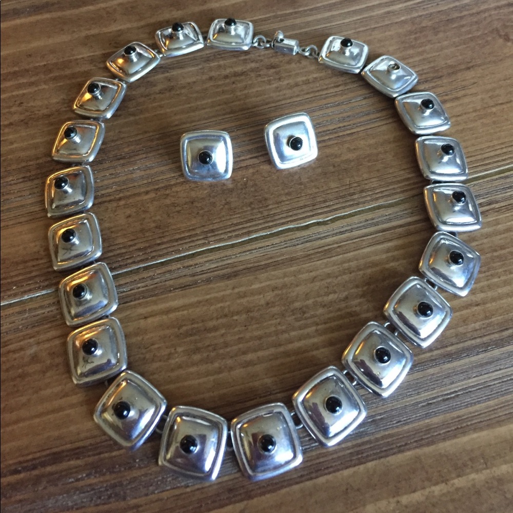 Sterling silver necklace & earrings, 17"