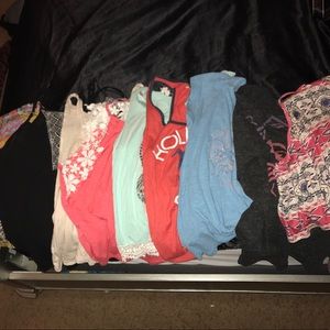 9 medium women's tops!