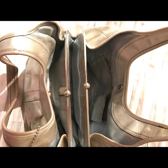 Coach Bag - Picture 4 of 4