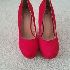 Red wedges