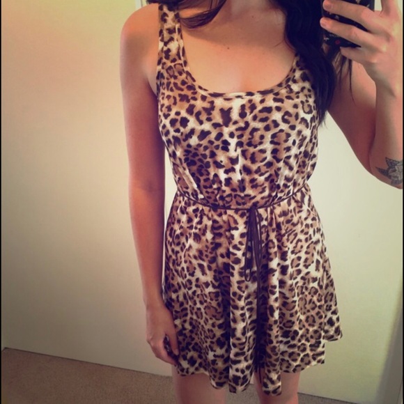 2 hr only Bb Dakota Leopard Print Dress - Picture 1 of 4
