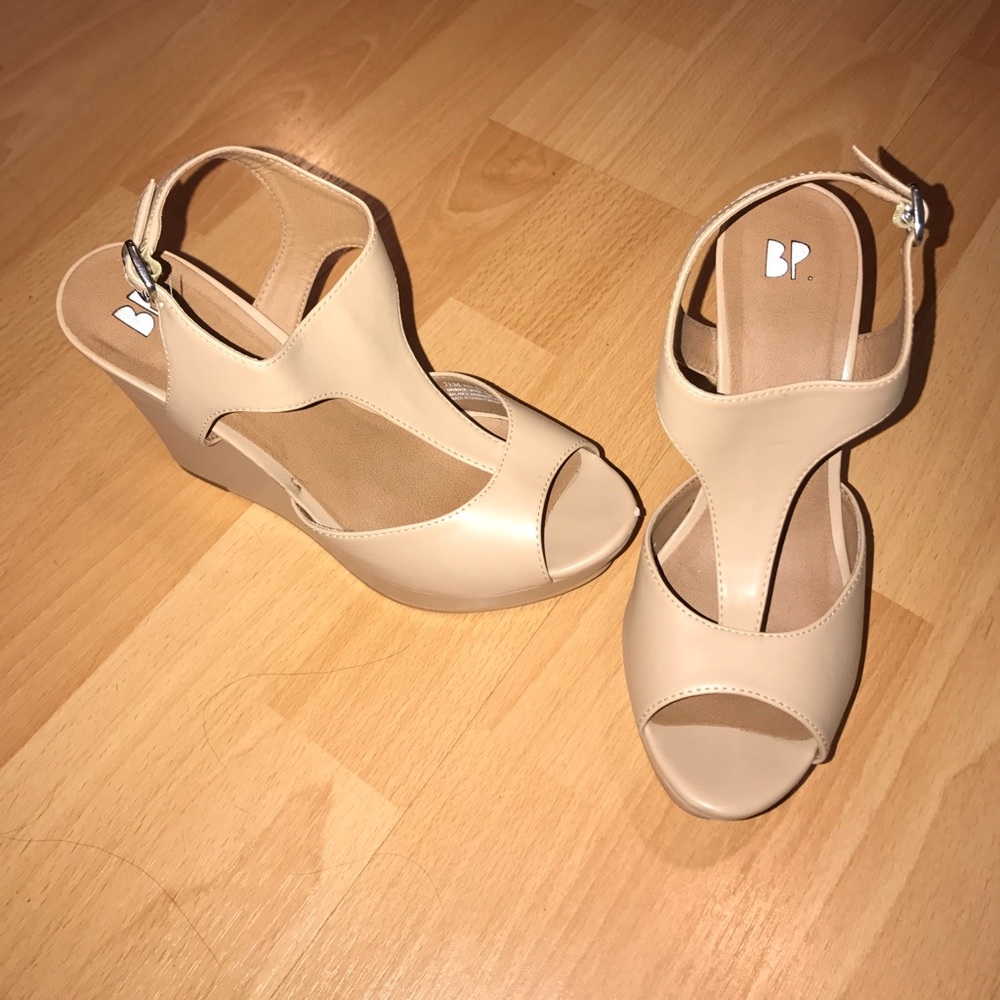Nordstrom BP tan wedges