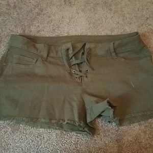 Tie up olive green shorts