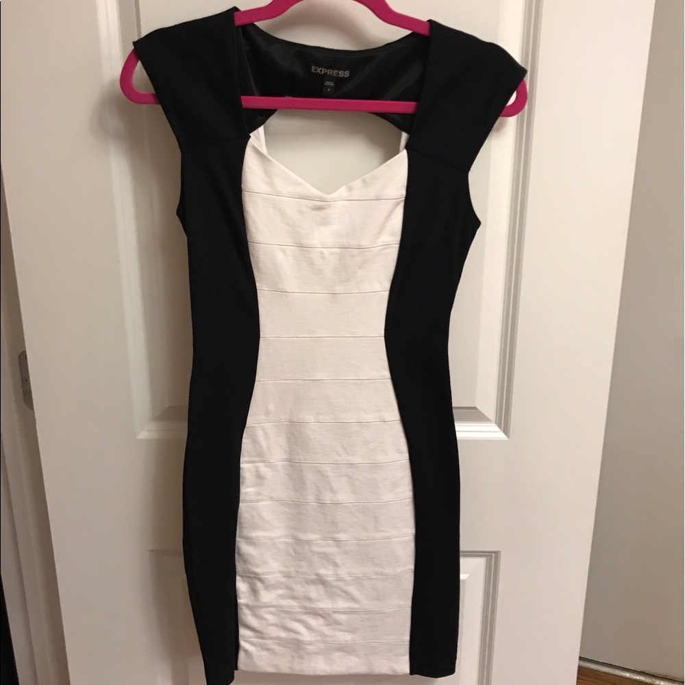 Black and White fitted dress REDUCED PRICE‼️