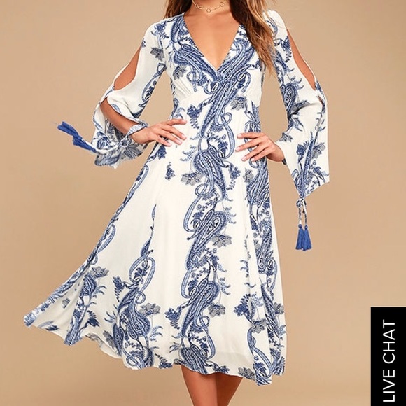 Lulus Dresses & Skirts - Fabulous Blue & White midi dress