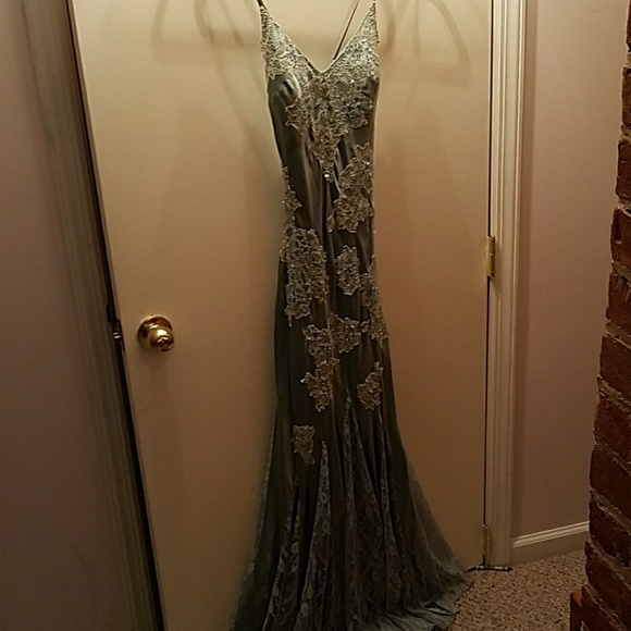Evening gown - Picture 3 of 6