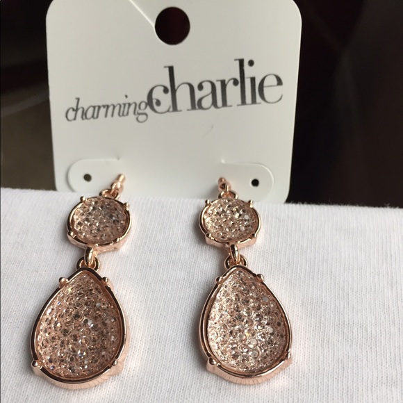 Earrings - Picture 1 of 3