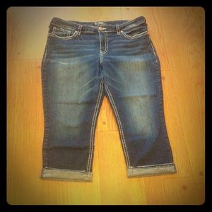 Silver Jeans Suki Mid Capri Size 20