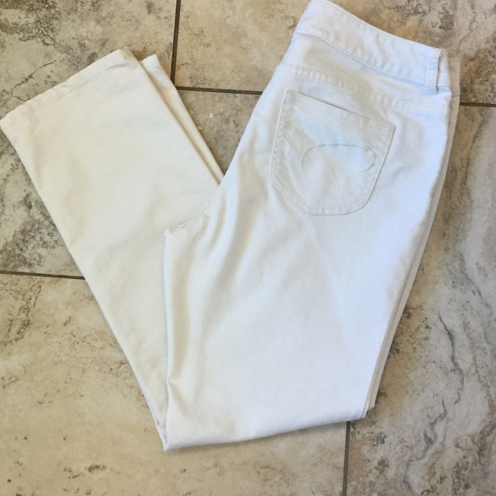 Chico's Ultimate Fit Slim Leg off-white jeans.