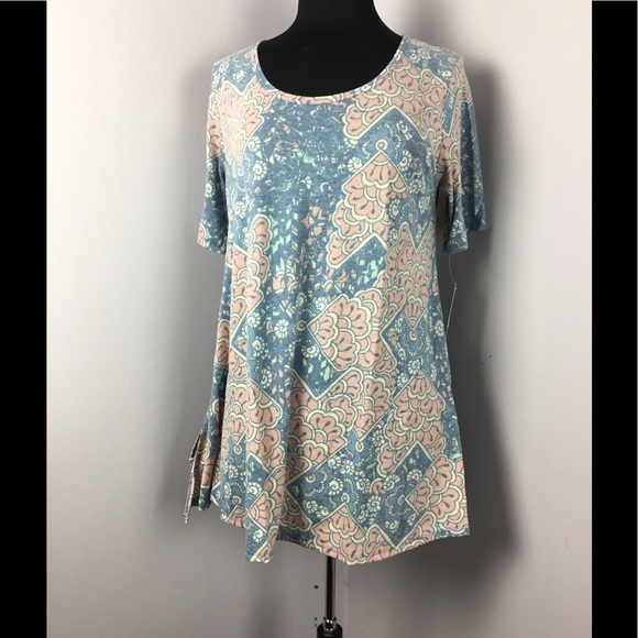 LuLaRoe Tops - Lularoe perfect t