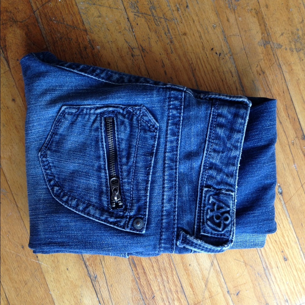 Aero Jeans that make your butt look amazing! 👖🍑