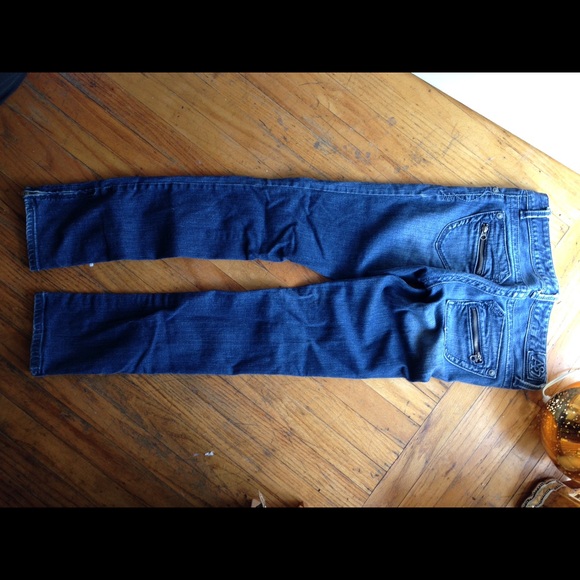 Aero Jeans that make your butt look amazing! 👖🍑 - Picture 2 of 7