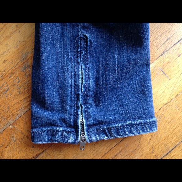 Aero Jeans that make your butt look amazing! 👖🍑 - Picture 5 of 7