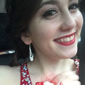 Meet your Posher, Abbey