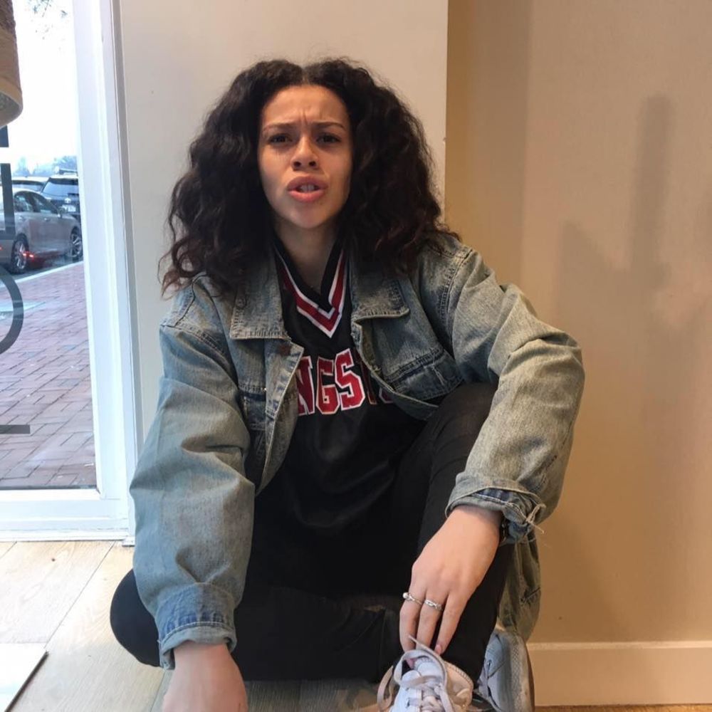 Meet your Posher, Gabriela