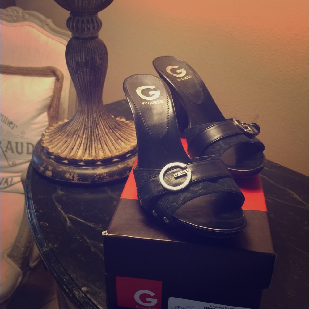 Guess kitten heels