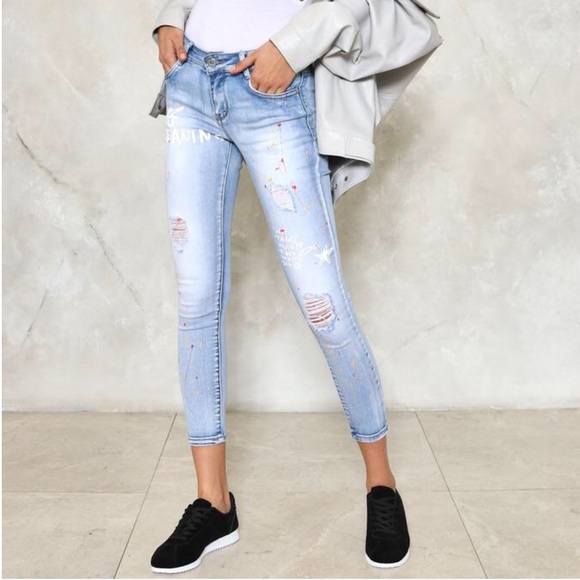 Nasty Gal Denim - 🆕 Nasty Gal Graffiti Heart Cropped Jeans
