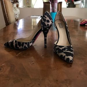 Leopard print heels!