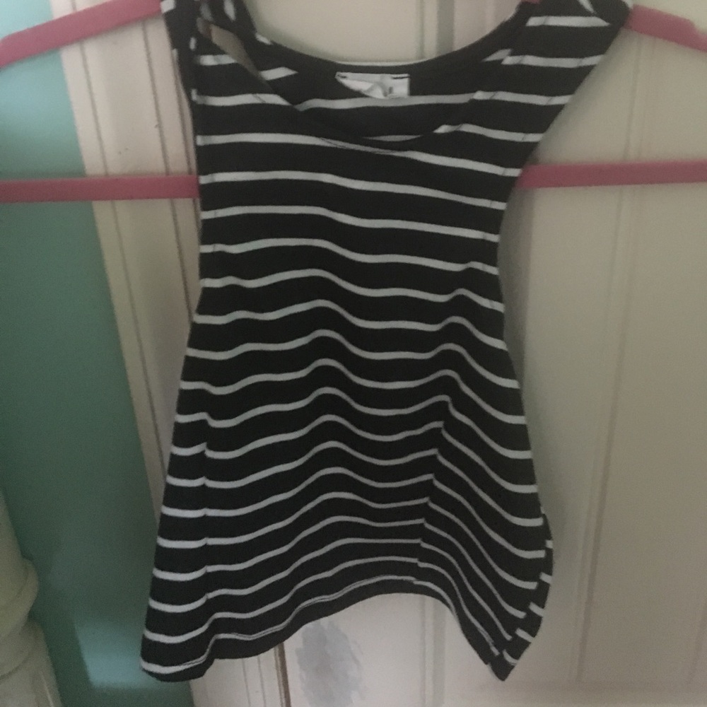 Black and white striped tobi crop top. Size small