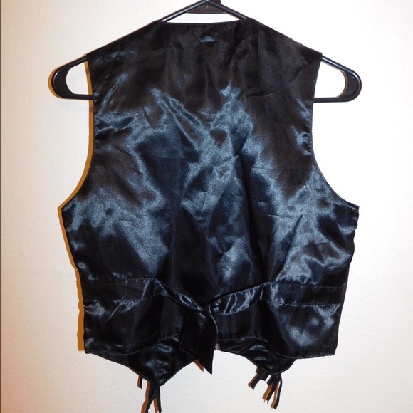 Black Vest - Picture 2 of 2