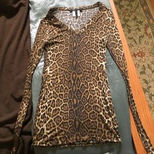 Long sleeve leopard print top