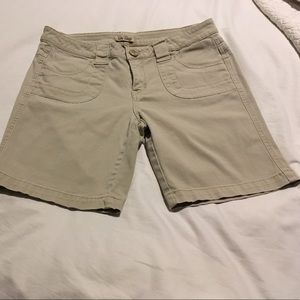 Khaki Bermuda shorts