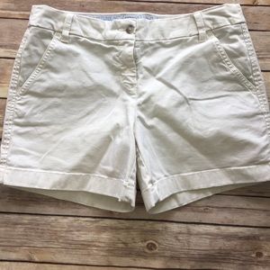 Southern Tide Caroline shorts size 8! Cream